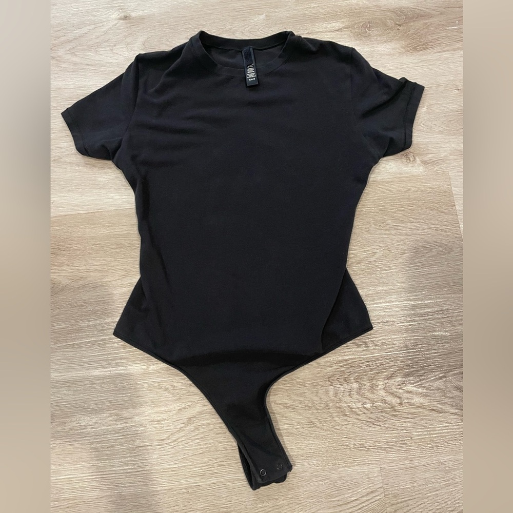 SKIMS Black Short Sleeve Bodysuit